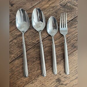 Perivale (Stainless) by HAMPTON SILVERSMITHS spoons *and bonus fork